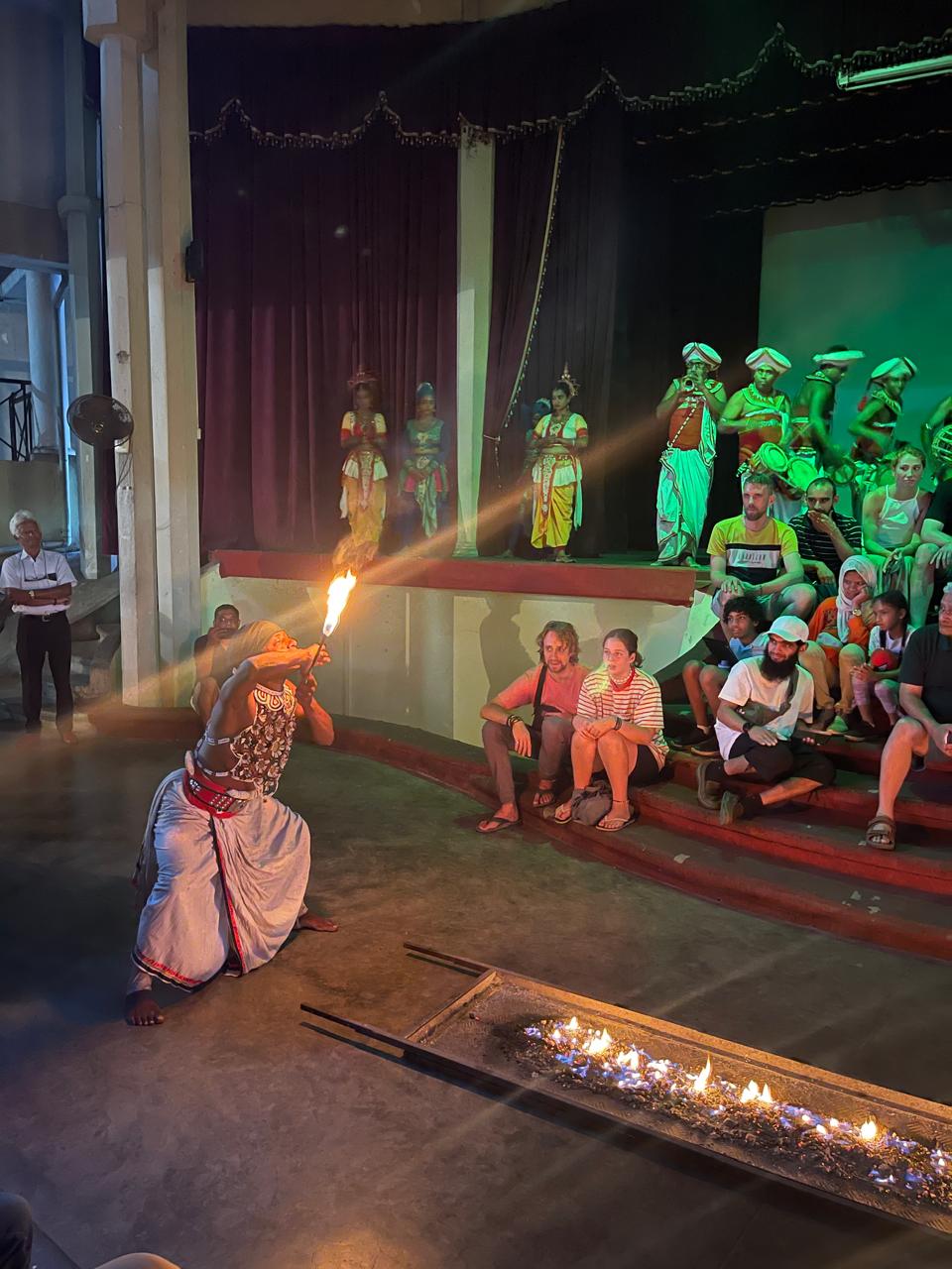 kandy traditional dancing